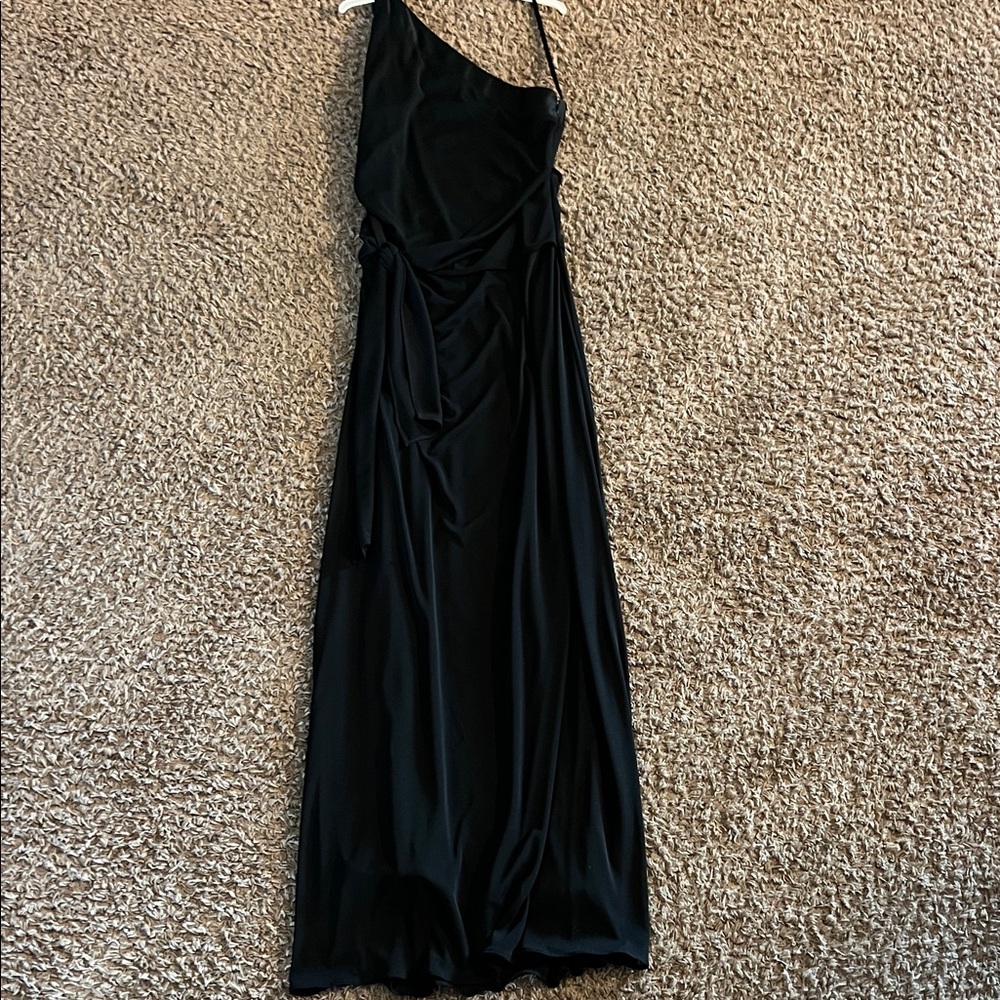 Laundry By Shelli Segal Elegant Black One-Shoulder Gown